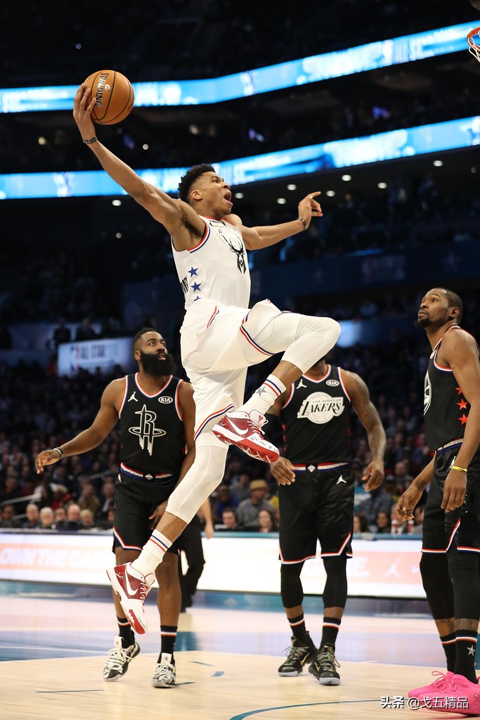 关于托特纳姆发布备战花絮；转会期调整名单；NBA常规赛任务艰巨；轮换策略成焦点的信息