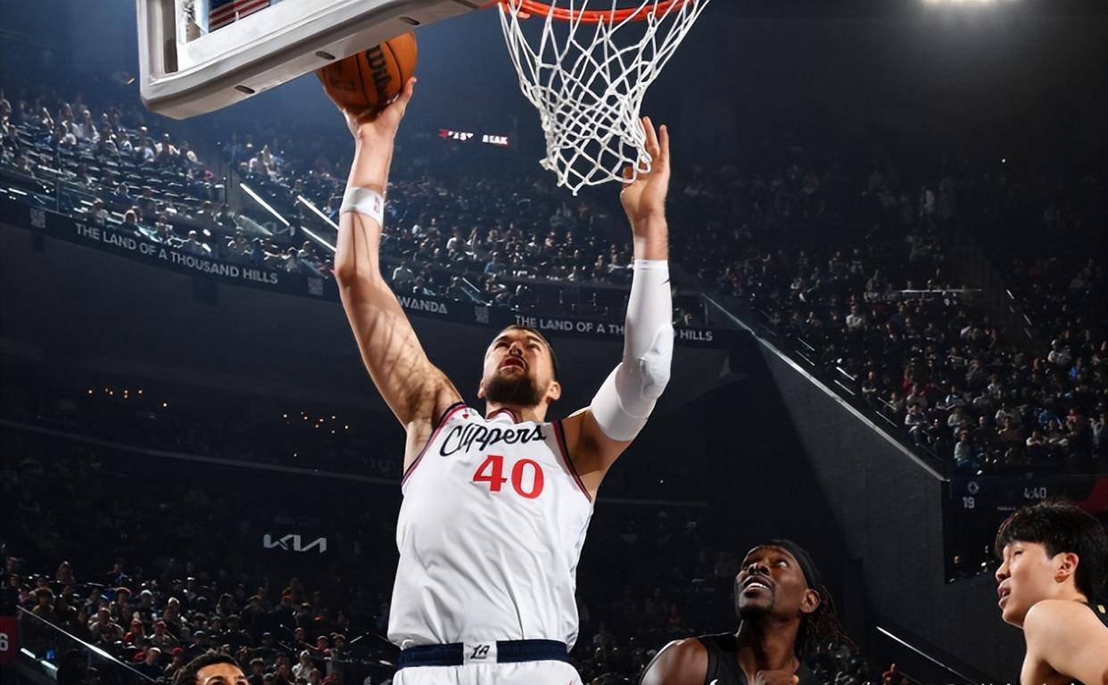 包含英超国际比赛日再迎强敌，印第安纳步行者状态回暖，主帅态度：气氛紧张，临场指挥获称赞的词条